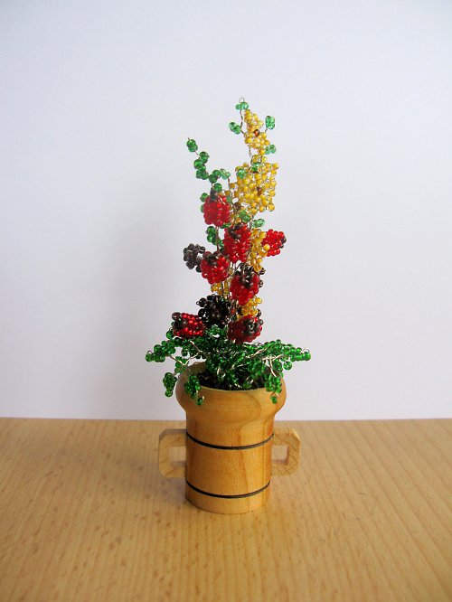 Korálková minikyti — foto 1