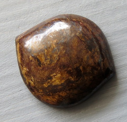 Bronzit Brazílie kabošon č.3, velký — foto 1