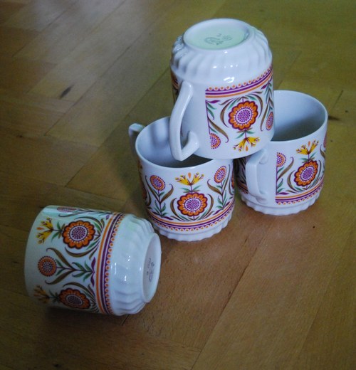 Čtyři hrnky — foto 1