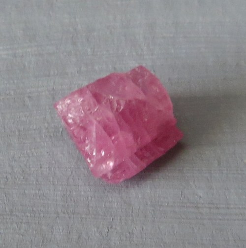 Rubelit -Brazílie; krystalek č.1 — foto 1