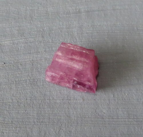 Rubelit -Brazílie; krystalek č.5 — foto 1