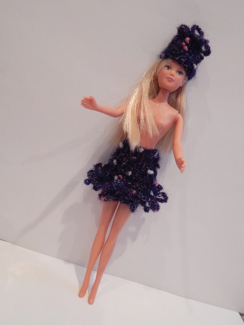 Sukně + čapka pro Barbie