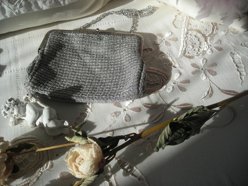 Stříbrná kabelka Vintage -plesová — foto 1