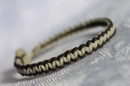 Přírodní.. Náramek macramé — foto 1
