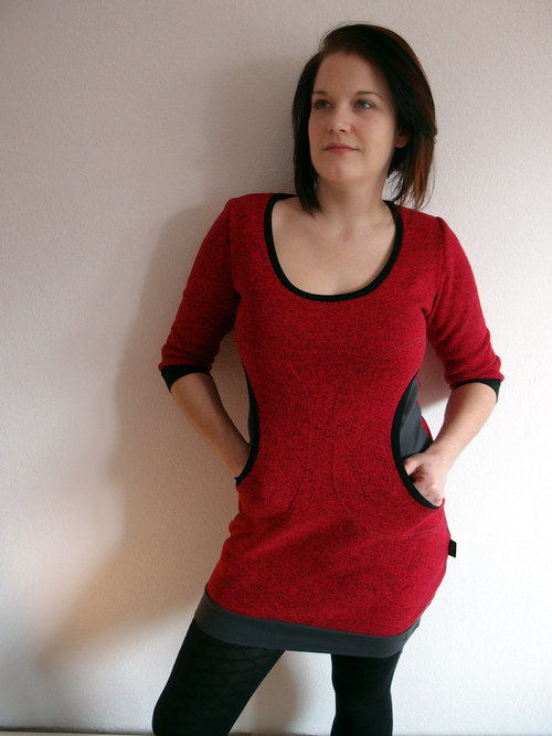 Teplé šaty — foto 1