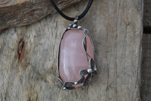 Droboučký amulet - kýťa — foto 1