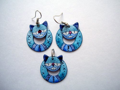 S čepičkou — foto 1