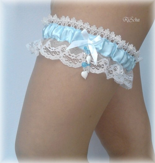 SVATEBNÍ PODVAZEK korálkový