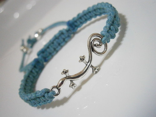 Náramek s ještěrkou - tyrkysový (macramé) — foto 1
