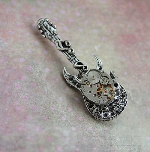 Steampunková kytara — foto 1