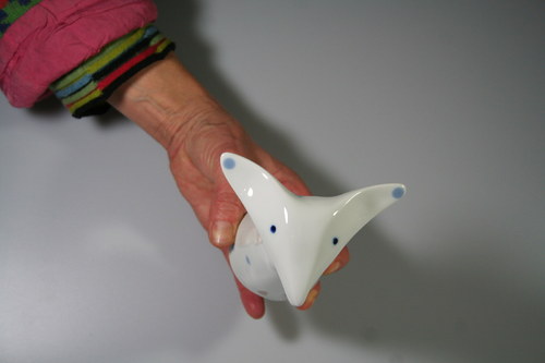 Porcelánový věšák — foto 1