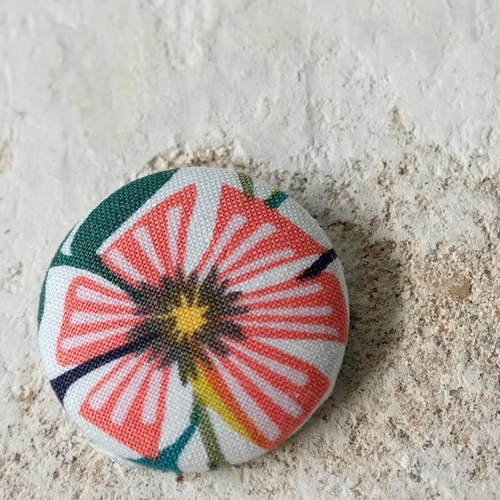 Buttonek, brož — foto 1