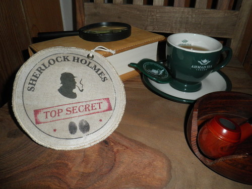 Lněný podšálek Sherlock Holmes I