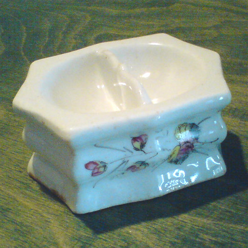 Klasická porcelánová slánka