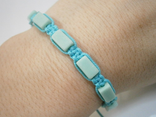 Tyrkysový náramek (macramé) — foto 1