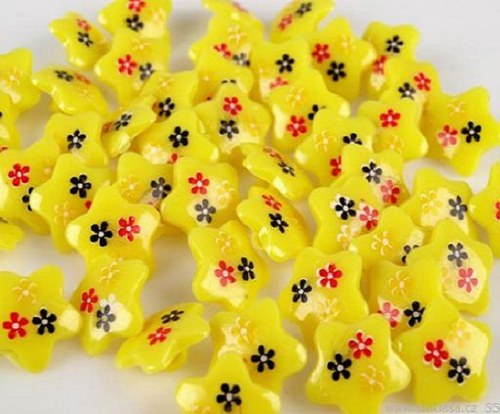 Knoflík - květinky žluté 17mm - 5 kusů