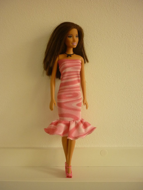 Šaty na panenku Barbie — foto 1