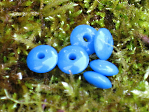 Skleněné talířky 0,8 cm. — foto 1