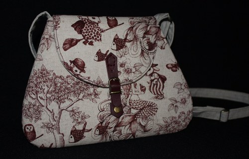 Kabelka Alice in Wonderland — foto 1