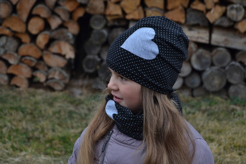 Čepička ...černý puntík — foto 1