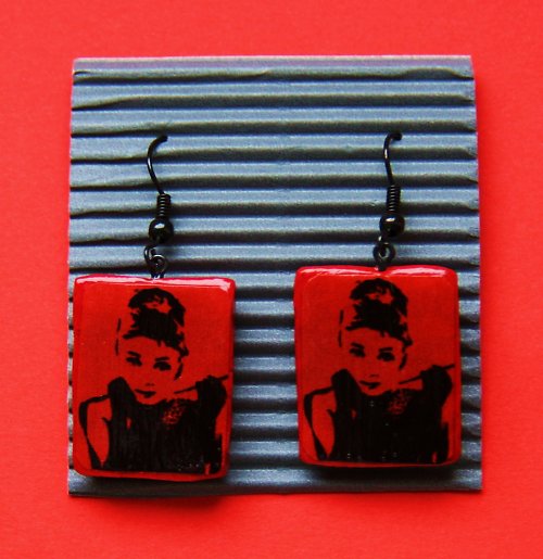 Audrey Rojo y Negro — foto 1