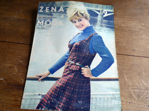 ŽENA a MÓDA ... módní časopis ... 9/1965 — foto 1
