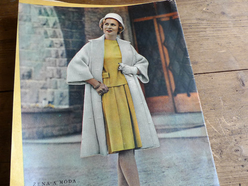 ŽENA a MÓDA ... módní časopis ... 8/1960 — foto 1