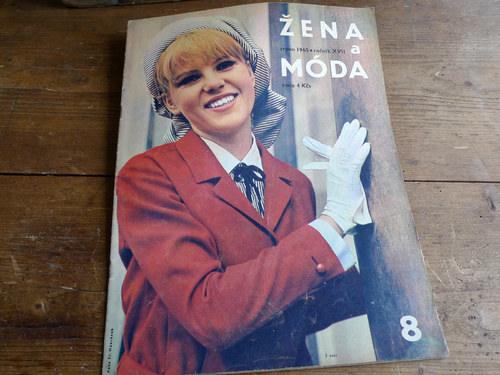 ŽENA a MÓDA ... módní časopis ... 8/1965 — foto 1