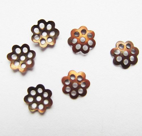 Kaplík bronzový, 6 mm, 10ks