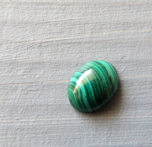 Malachit kabošonek 9x7mm, č.2 — foto 1
