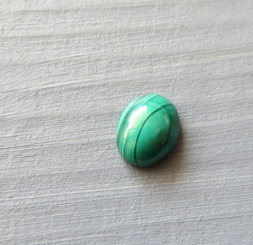 Malachit kabošonek 9x7mm, č.3 — foto 1