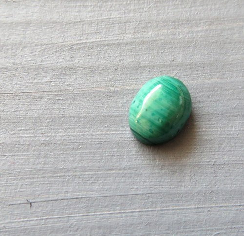 Malachit kabošonek 9x7mm, č.5 — foto 1