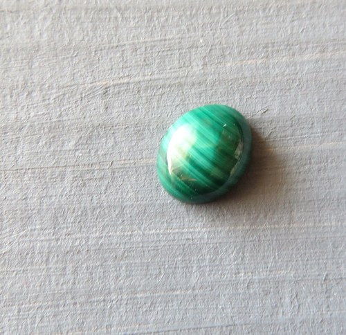 Malachit kabošonek 9x7mm, č.8 — foto 1