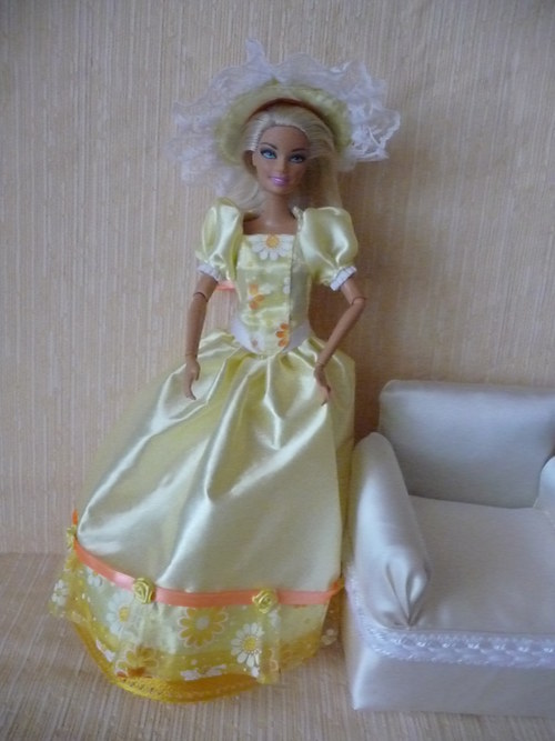 Sluníčková Barbie — foto 1