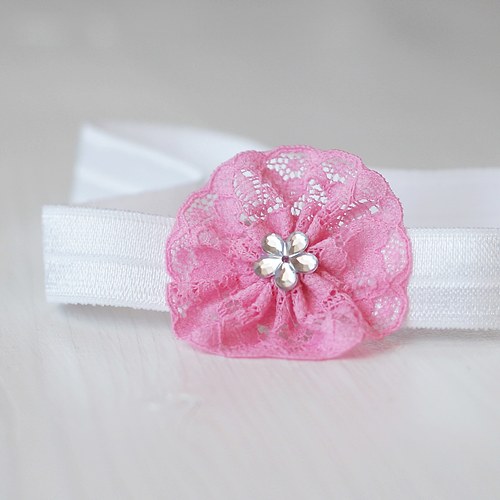 Čelenka pro malou slečnu - krajková kytička — foto 1
