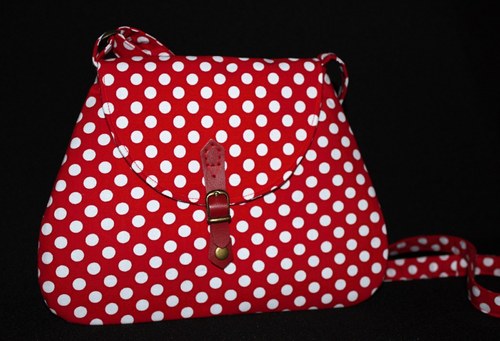 Kabelka retro puntíčkovaná — foto 1