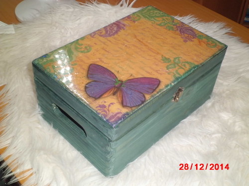 Dřevěný box "Motýl na psaní"