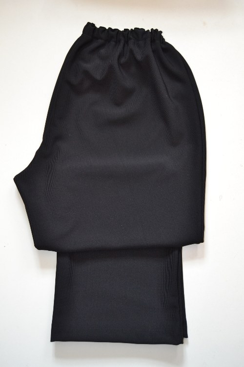 Dámské černé kalhoty - boky 130-200 cm