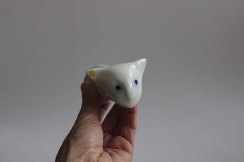 Porcelánový věšák — foto 1