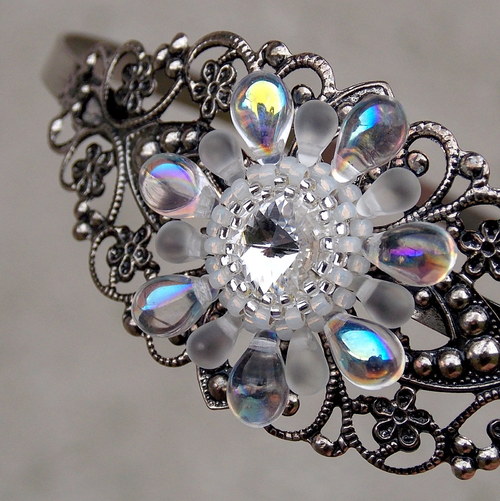 Slečna Svatinka - Swarovski...čelenka... — foto 1