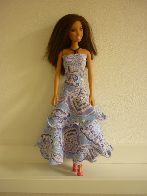 Šaty na panenku Barbie — foto 1