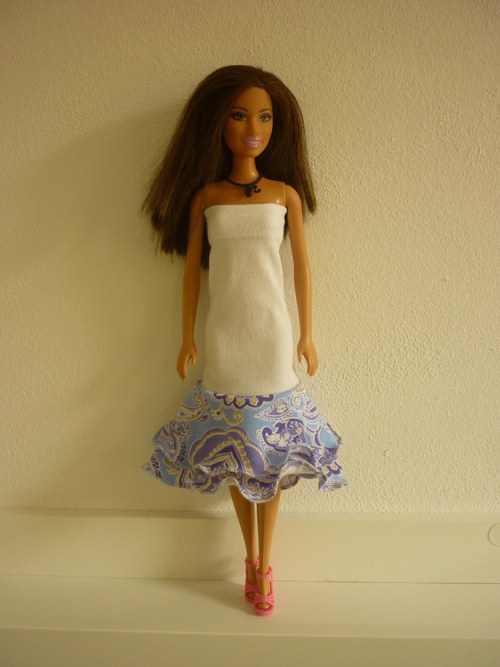 Šaty na panenku Barbie — foto 1