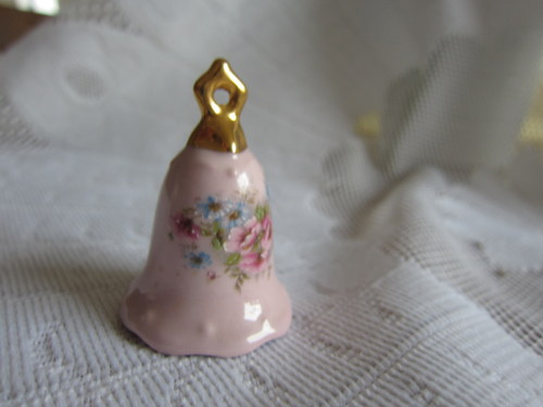 Zvonek - růžový porcelán — foto 1