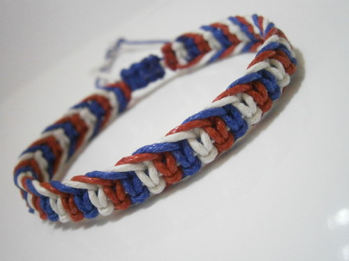"Pro fanoušky" - unisex náramek (macramé) — foto 1