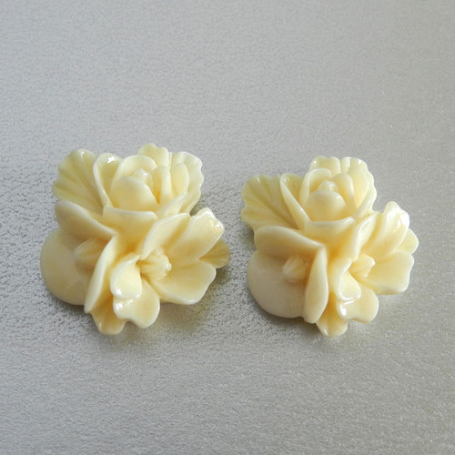 Květina resin - 2 ks — foto 1