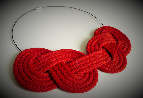 Náhrdelník Loop Red — foto 1
