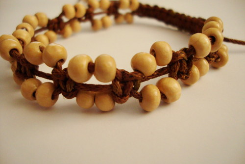 Náramek drhaný macramé — foto 1