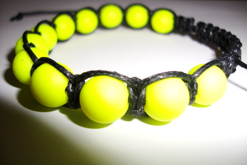 Náramek drhaný macramé — foto 1