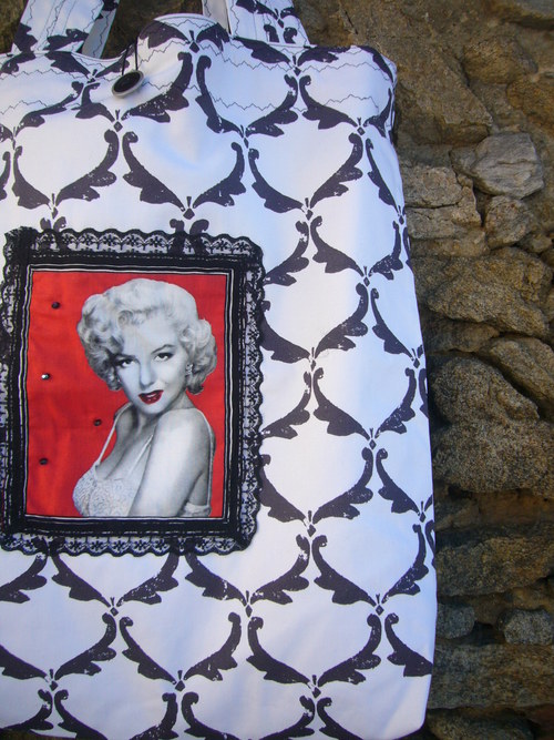 Marylin red - tapeťák — foto 1