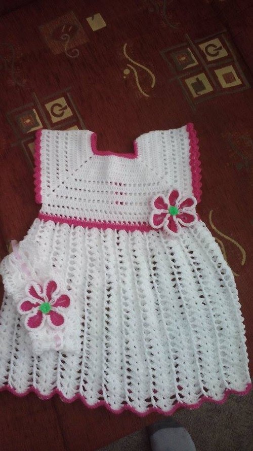 Dívčí šatičky s čelenkou — foto 1